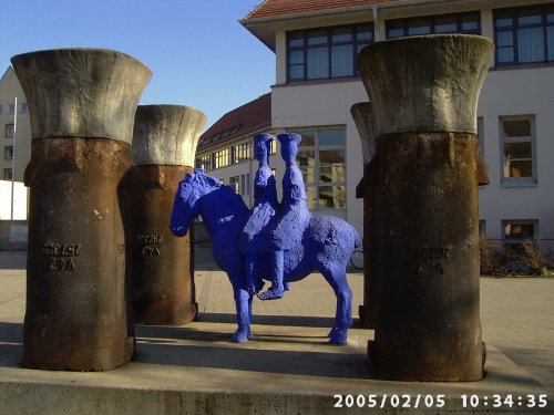 'Reiterstandbild mit Säulenumstellung' von Johannes Brus