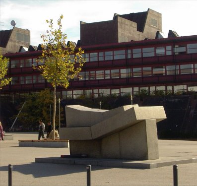 'Steinskulptur' von Leo Kornbrust